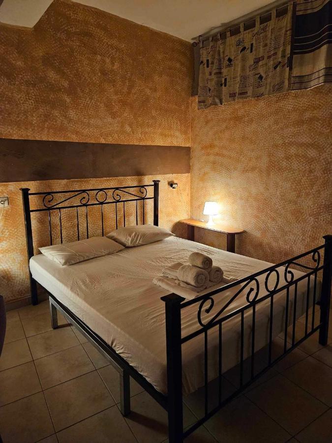 George'S Guest House Hriszí Aktí Haniá Kültér fotó